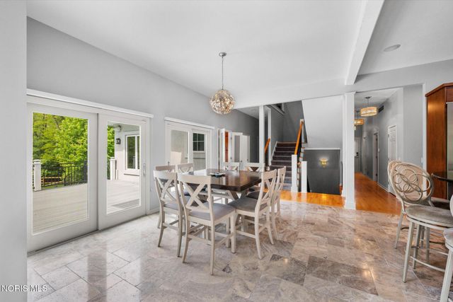 1198 Brookwoode, Perrysburg, OH 43551