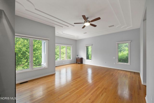 1198 Brookwoode, Perrysburg, OH 43551