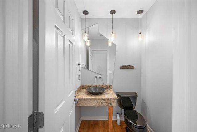 1198 Brookwoode, Perrysburg, OH 43551