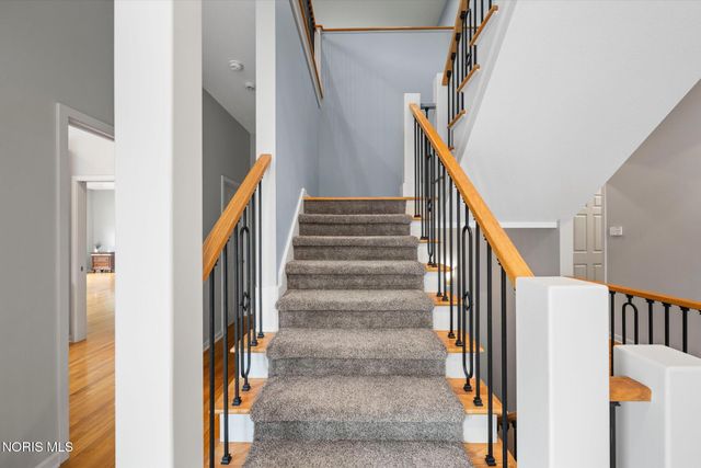 1198 Brookwoode, Perrysburg, OH 43551