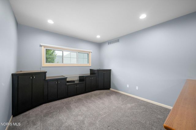 1198 Brookwoode, Perrysburg, OH 43551