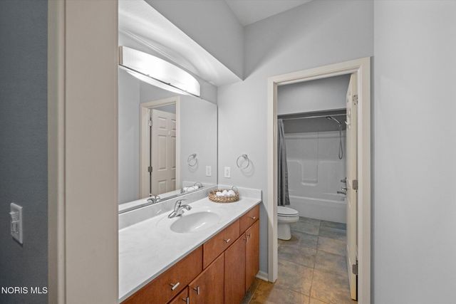 1198 Brookwoode, Perrysburg, OH 43551