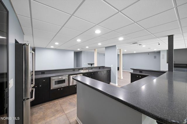1198 Brookwoode, Perrysburg, OH 43551