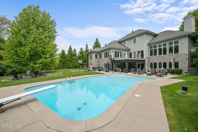 1198 Brookwoode, Perrysburg, OH 43551