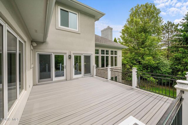 1198 Brookwoode, Perrysburg, OH 43551