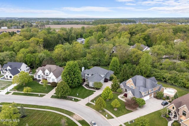 1198 Brookwoode, Perrysburg, OH 43551