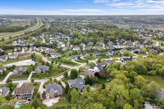 1198 Brookwoode, Perrysburg, OH 43551