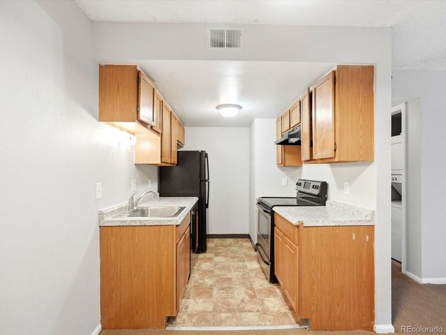 1358 S Irving St C-Unit 27, Denver, CO 80219