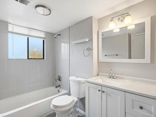 1358 S Irving St C-Unit 27, Denver, CO 80219