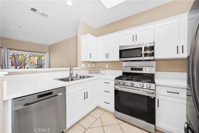 67 Santa Barbara Court, Lake Forest, CA 92610