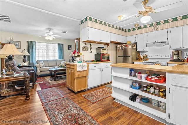 226 Lark Avenue, Sebring, FL 33870