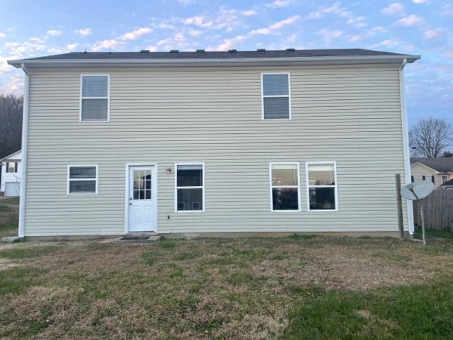 2722 Sutherland Dr, Thompsons Station, TN 37179