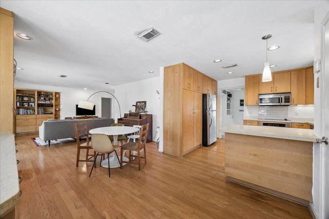 5726 Stillbrooke Drive, Houston, TX 77096