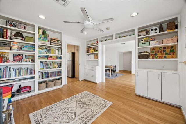 5726 Stillbrooke Drive, Houston, TX 77096