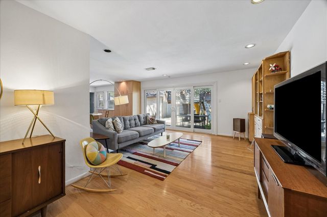 5726 Stillbrooke Drive, Houston, TX 77096