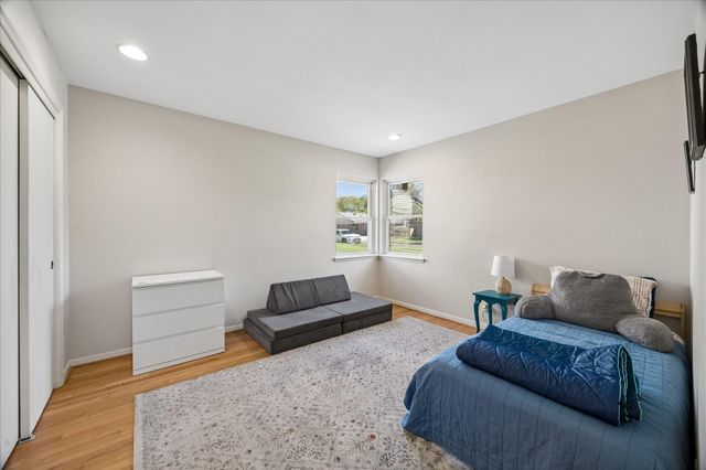 5726 Stillbrooke Drive, Houston, TX 77096