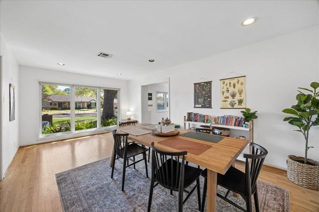 5726 Stillbrooke Drive, Houston, TX 77096