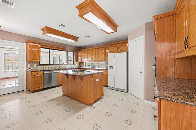 3913 County Road 106, Bay City, TX 77414