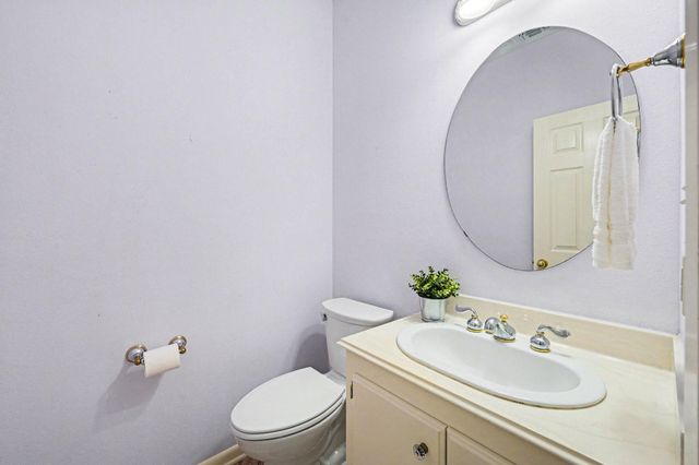 3913 County Road 106, Bay City, TX 77414