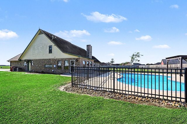 3913 County Road 106, Bay City, TX 77414