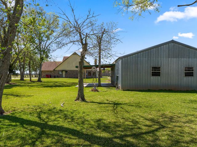 3913 County Road 106, Bay City, TX 77414