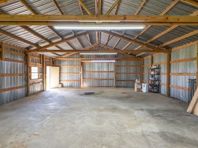 3913 County Road 106, Bay City, TX 77414