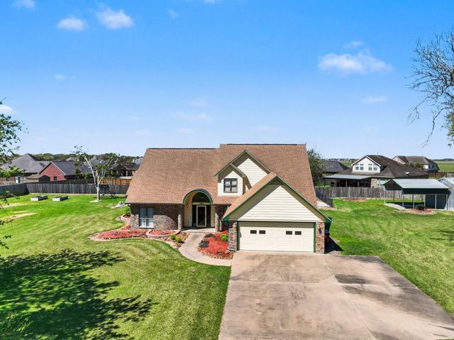 3913 County Road 106, Bay City, TX 77414
