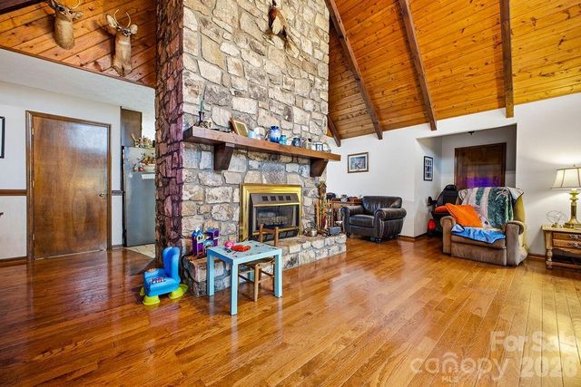 1906 Dogwood Vista, Lenoir, NC 28645