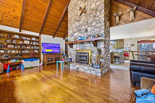 1906 Dogwood Vista, Lenoir, NC 28645