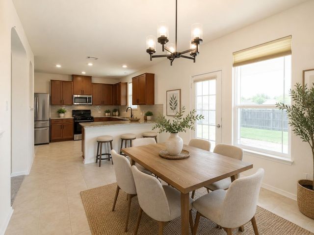 521 Lady Swiss LN, Hutto, TX 78634