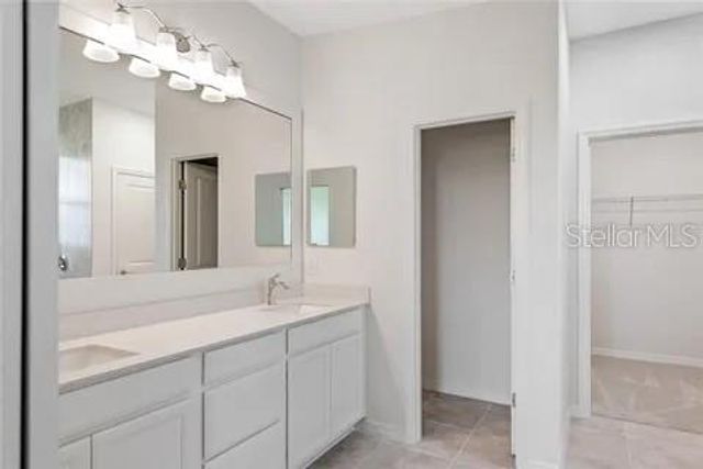 8113 STERNWAY ROAD, Sarasota, FL 34240