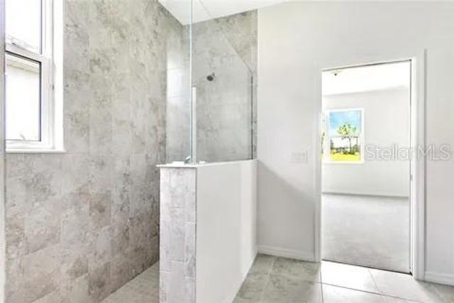 8113 STERNWAY ROAD, Sarasota, FL 34240