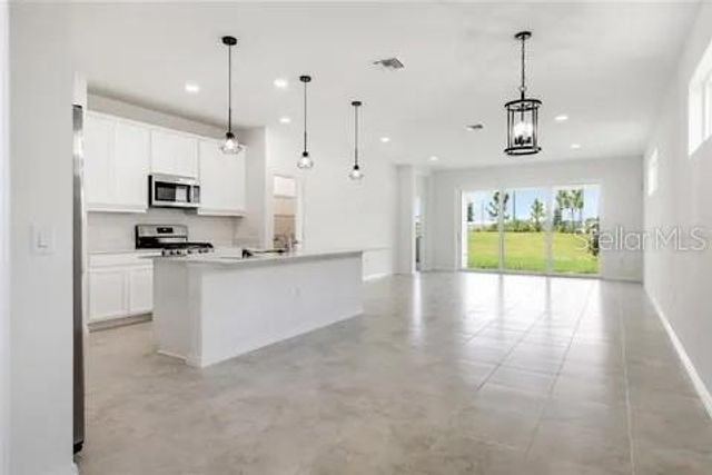 8113 STERNWAY ROAD, Sarasota, FL 34240