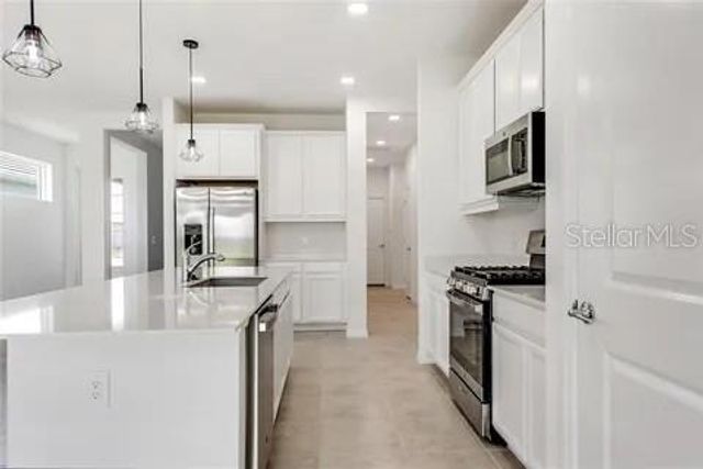 8113 STERNWAY ROAD, Sarasota, FL 34240