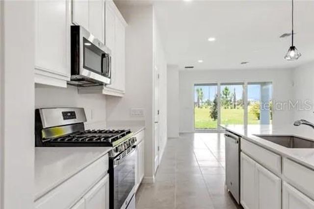 8113 STERNWAY ROAD, Sarasota, FL 34240