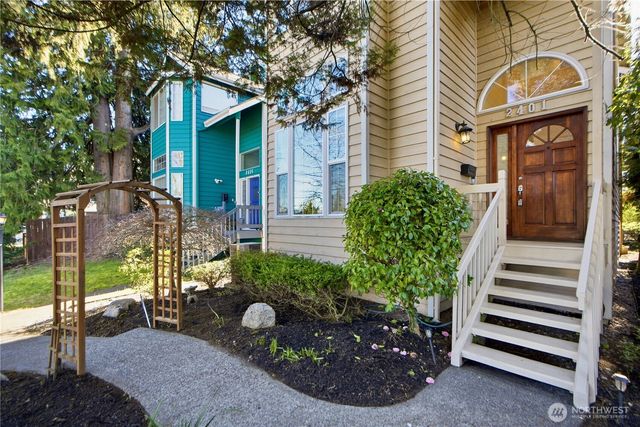 2401 N 65th Street, Seattle, WA 98103