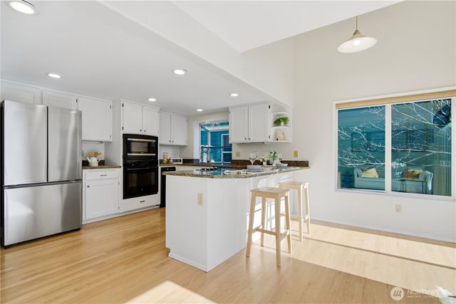 2401 N 65th Street, Seattle, WA 98103