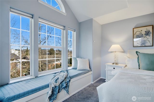 2401 N 65th Street, Seattle, WA 98103