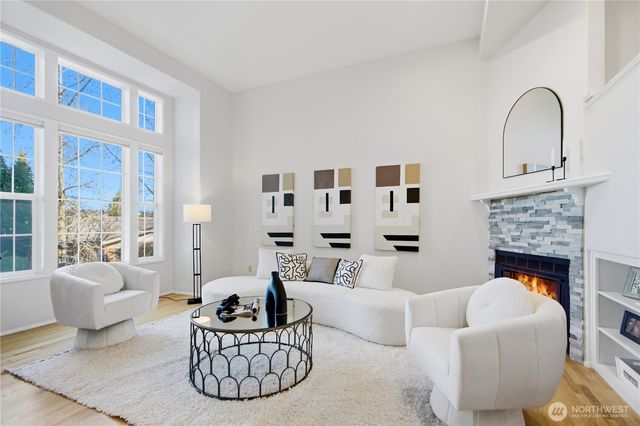 2401 N 65th Street, Seattle, WA 98103