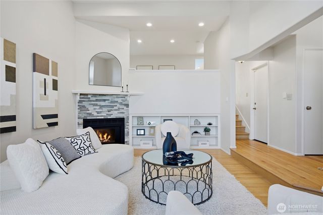 2401 N 65th Street, Seattle, WA 98103