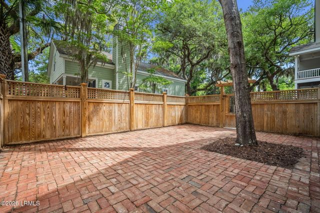 1011 Calhoun Street, Beaufort, SC 29902