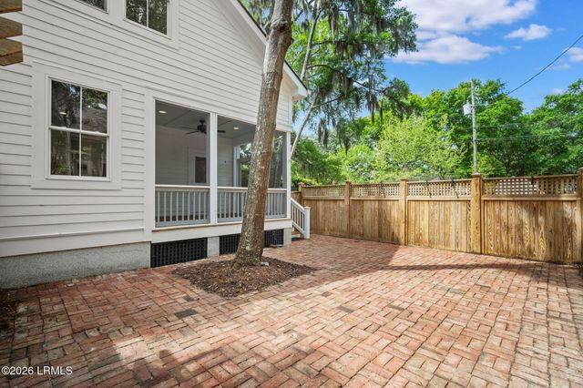1011 Calhoun Street, Beaufort, SC 29902