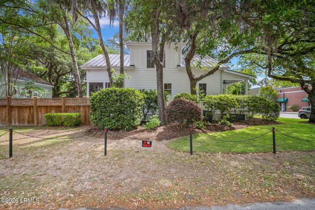 1011 Calhoun Street, Beaufort, SC 29902