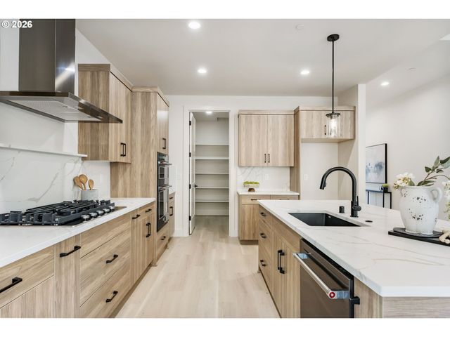 16705 Ne 38TH Ave, Vancouver, WA 98686