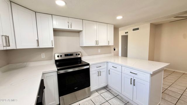 4502 W EDGEMONT Avenue, Phoenix, AZ 85035