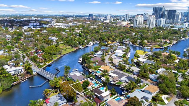 530 SW 11th Avenue, Fort Lauderdale, FL 33312