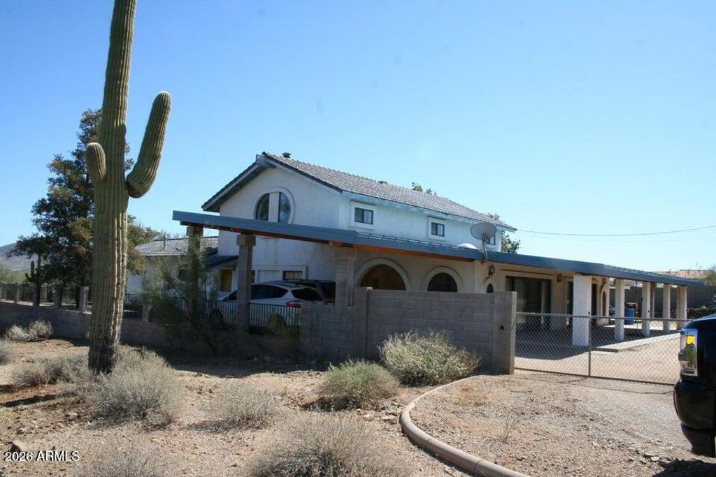 43950 N 11TH Avenue, New River, AZ 85087 — exterior