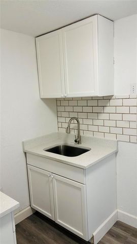 6456 WILLOW WOOD LANE, Tampa, FL 33634