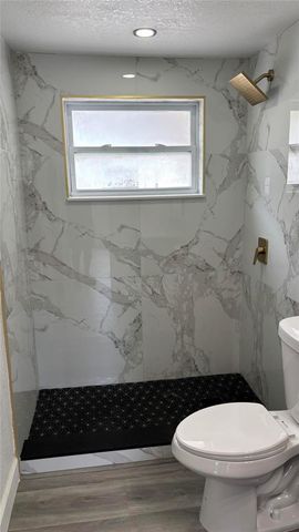 6456 WILLOW WOOD LANE, Tampa, FL 33634