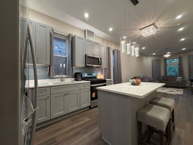 6405 S Paulina Street, Chicago, IL 60636